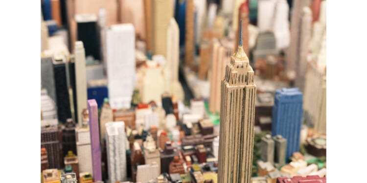 Truck-Driver Artist Takes On New York, Italy Buys a Hidden Caravaggio, and Meryl Streep Tosses Big Bucks at a Bad Cause