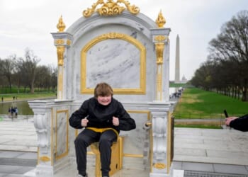 Golden toilet display mocks Trump's White House remodeling