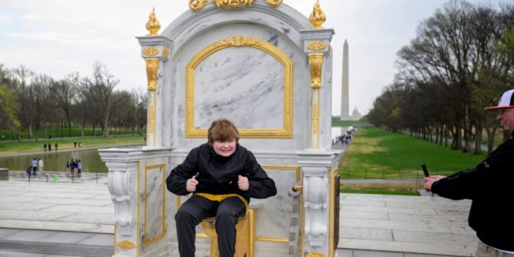 Golden toilet display mocks Trump's White House remodeling