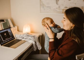 5 Ways Working Moms Can Save Their Best Energy For Their Kids