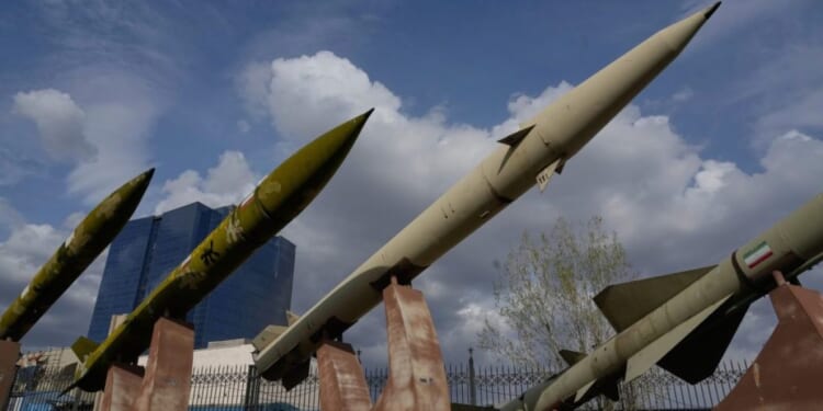 At least 10 US troops injured in Saudi Arabia: Report