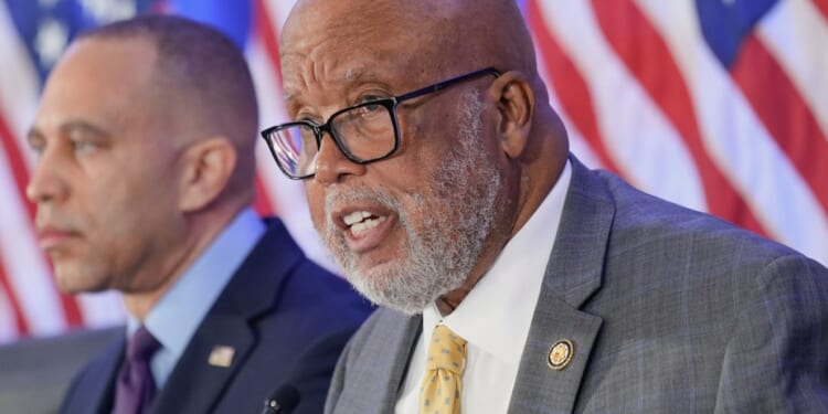 Bennie Thompson easily wins Democratic primary