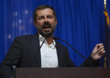 Buttigieg rails against Trump fundraising email featuring fallen troops