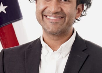 Controversial FDA vaccine chief to leave agency