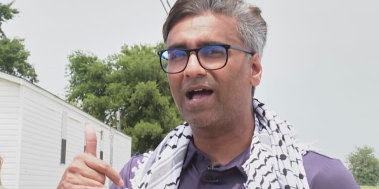 DOJ asks appeals court to allow detention of Hamas-praising foreign researcher