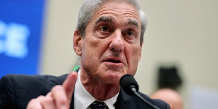 Democrats lambaste Trump's response to Robert Mueller's death