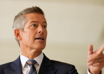 Duffy says insurance for US escorts in Strait of Hormuz ready, but security isn't