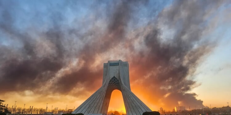 Iranians need to get online to topple the regime