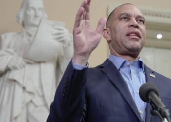 Jeffries says any extra funding for Iran war is 'beyond the pale'