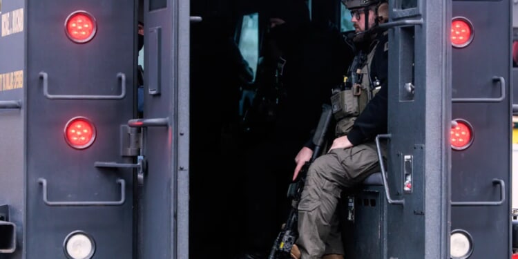 Jewish group fights for $1 billion in funding for security personnel