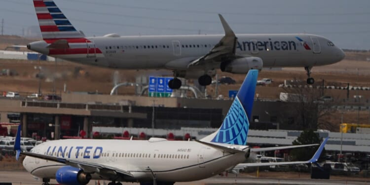Major airline CEOs come together to plead for deal on DHS funding