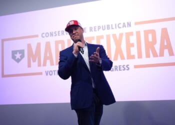 Mark Teixeira’s big league political debut is a win