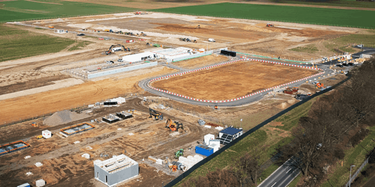 Mother-daughter farmers reject eye-popping Big Tech bids: 'I'll stay ... and feed a nation'