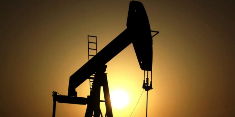 Oil prices drop significantly to end Monday after dramatic 24 hour fluctuation