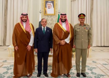 Pakistan says it will mediate US-Iran peace talks