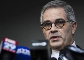 Philadelphia district attorney threatens to arrest ICE agents patrolling airport