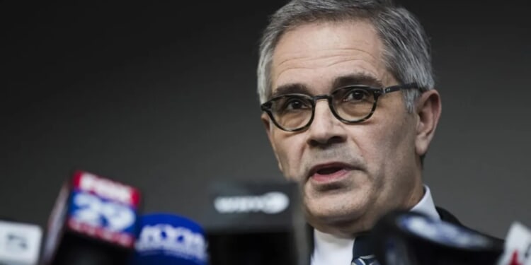 Philadelphia district attorney threatens to arrest ICE agents patrolling airport