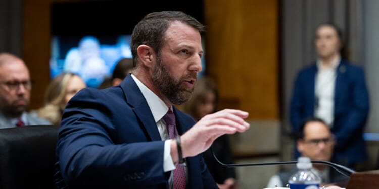 Senate holds confirmation vote for Mullin as DHS head