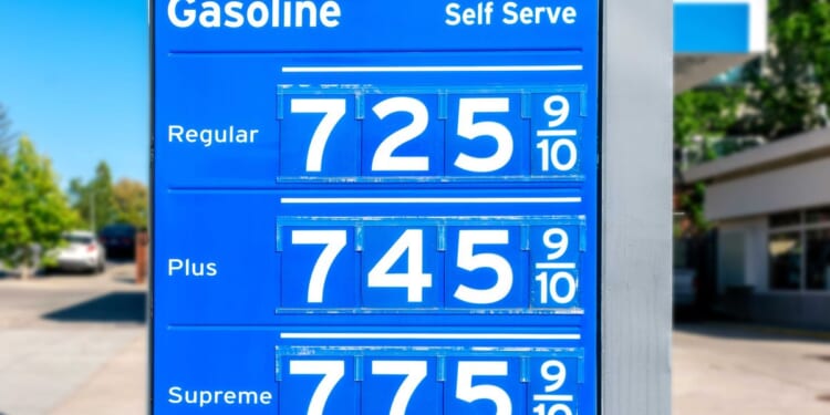 These four apps will save you money at the gas pump