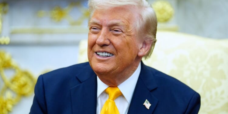 Trump boasts 'a lot' of military defections in Iran