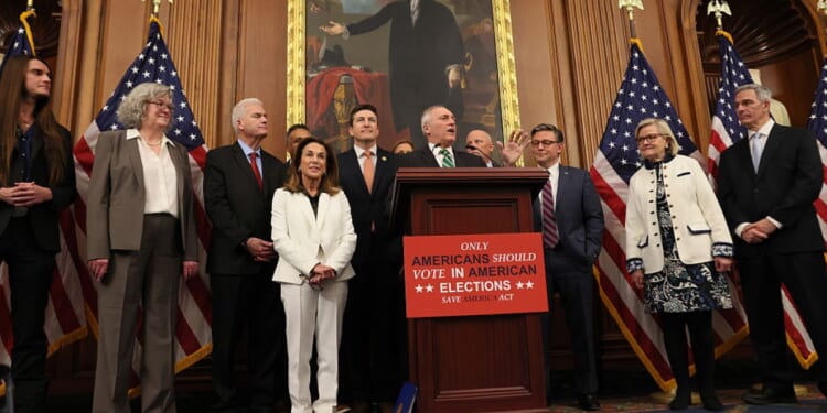 Trump brushes aside reporter's gotcha question on voting by mail