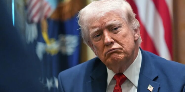 Trump states ‘preference’ to take oil from Iran like with Venezuela