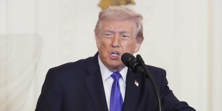 Trump to attend White House Correspondents' Dinner for first time as president