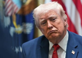 Trump to sign order paying TSA workers amid DHS shutdown