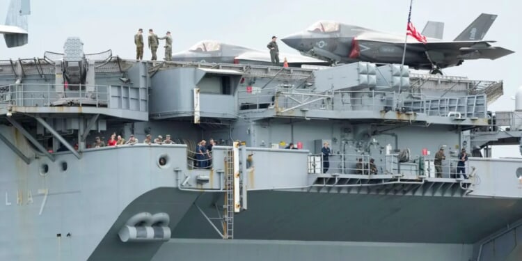 US Marine unit and warship arrive in Middle East, CENTCOM says