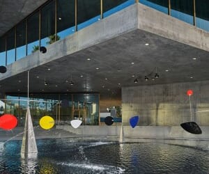 LACMA: A Star Is Born, Spotted Crossing Wilshire Boulevard