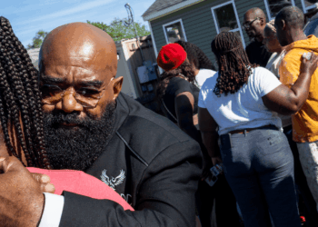 Male, 31, fatally shoots 8 children execution style; 7 were his own kids: Report