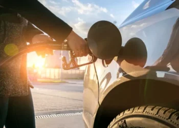 Decrease at the pumps for eighth consecutive day