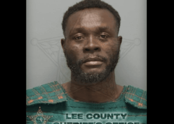 Florida thug accused of bashing woman's head with hammer, killing her, in horrific attack outside convenience store