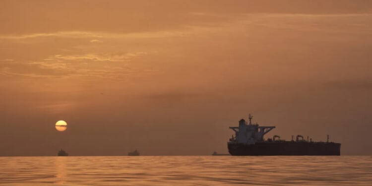 Iran fires on multiple vessels after re-closing Strait of Hormuz