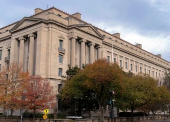 Kentucky blocks in-state tuition offerings to illegal immigrants