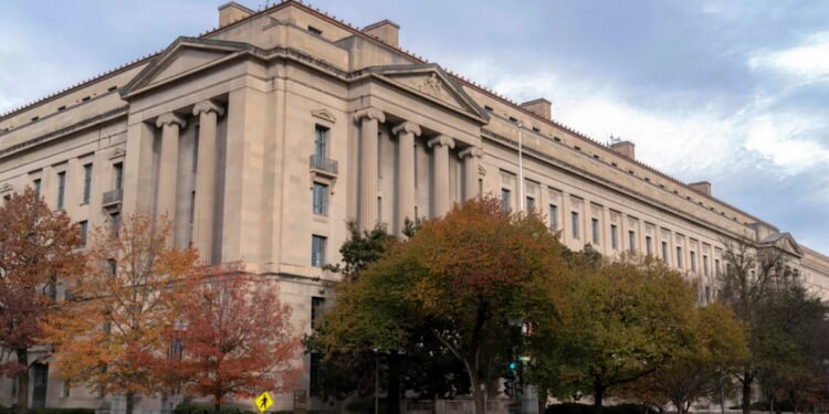 Kentucky blocks in-state tuition offerings to illegal immigrants