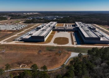 Maine lawmakers pass first-in-nation statewide ban on data centers