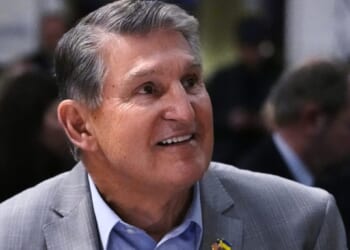Manchin ‘rooting’ for GOP to keep Senate, citing filibuster support