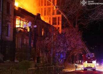 Russian attacks kill 18 in Ukraine as Zelensky lobbies allies for aid