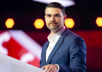 Shapiro says podcast hosts countering Trump isn't a 'major issue'