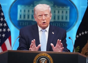 Trump to blockade Strait of Hormuz to stop Iran 'world extortion'